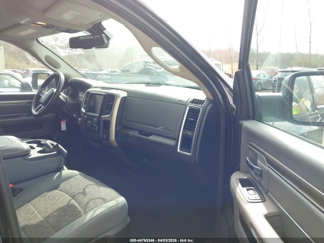 44765346 :رقم المزاد ، 1C6RR7GG2JS311418 vin ، 2018 Ram 1500 مزاد بيع