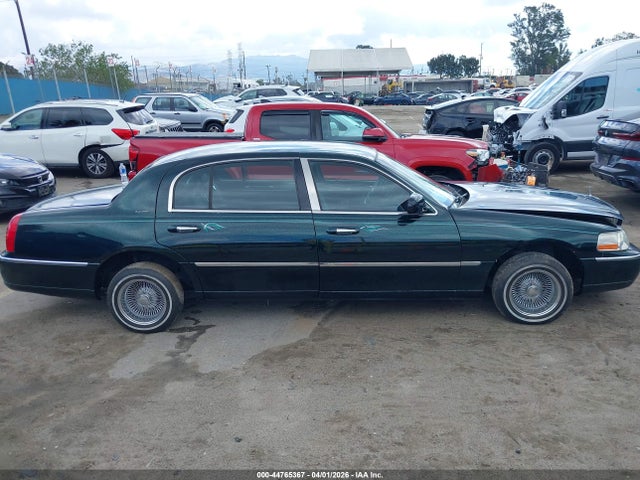 Aukcja sprzedaży 2003 Lincoln Town Car Executive L, vin: 1LNHM84WX3Y643980, numer aukcji: 44765367