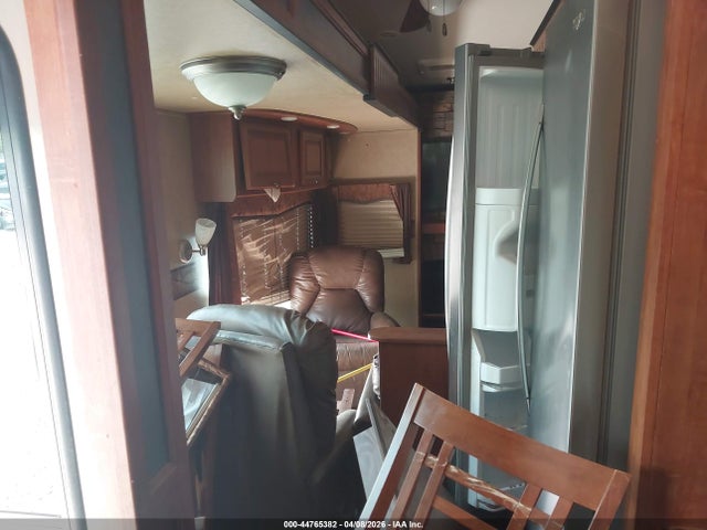 44765382 :رقم المزاد ، 1UJCJ0BU4D1LM0083 vin ، 2013 Jayco Eagle مزاد بيع