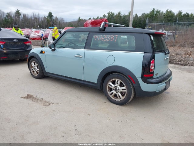 2014 MINI CLUBMAN WMWZF3C50ET571411 Photo 2