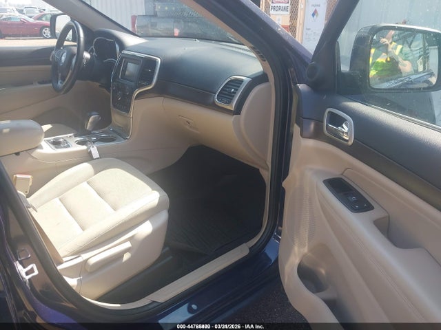 2017 JEEP GRAND CHEROKEE 1C4RJFAG1HC661811 Photo 4