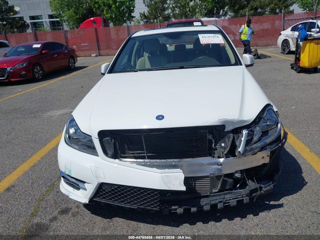Aukcja sprzedaży 2014 Mercedes-benz C 250 Sport, vin: WDDGF4HB8ER313557, numer aukcji: 44765456