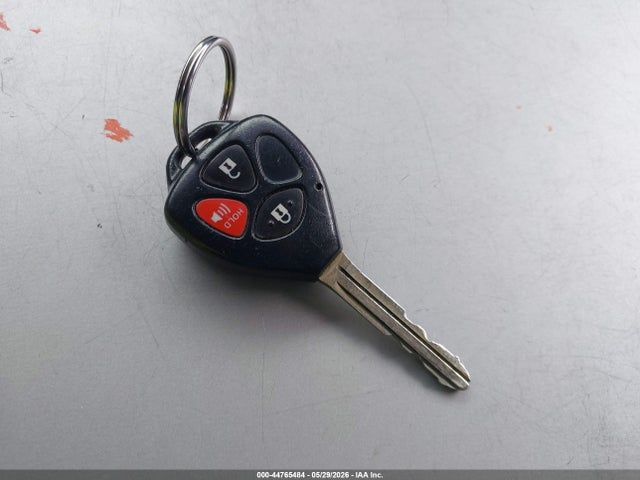 VNKKTUD39FA017109 Toyota YARIS LE