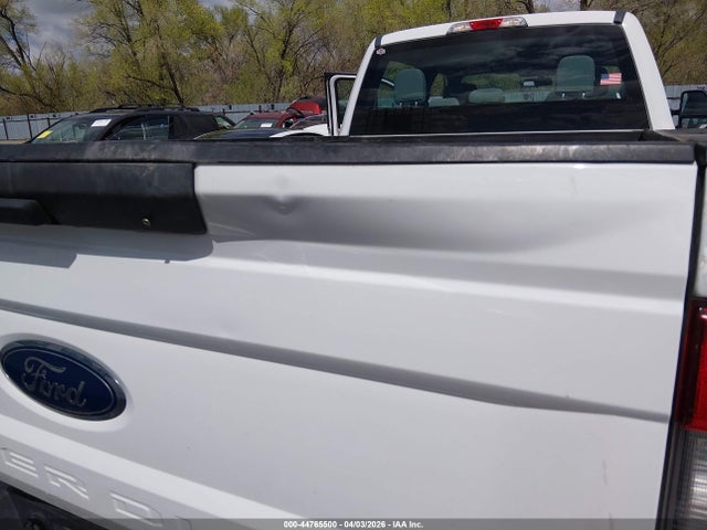 1FT8W3BT5HED17748 Ford F-350 Xl