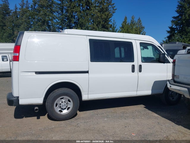 Chevrolet Express 2500 Work Van 2019 1GCWGAFP8K1335309 Image 14