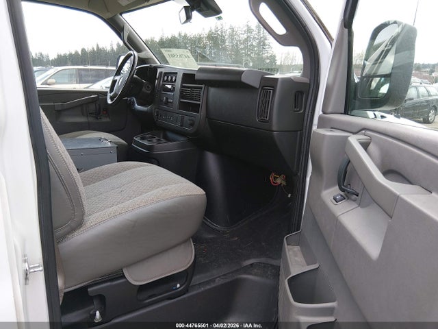 Chevrolet Express 2500 Work Van 2019 1GCWGAFP8K1335309 Image 5