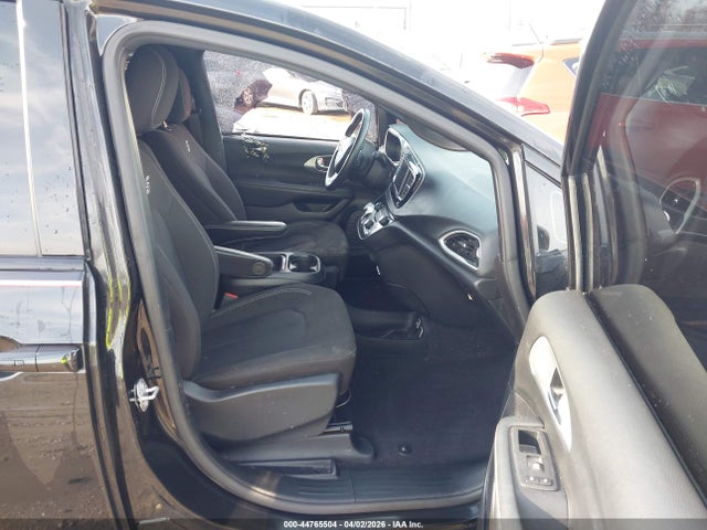 Продажа на аукционе авто 2020 Chrysler Pacifica Touring, vin: 2C4RC1FG6LR192883, номер лота: 44765504