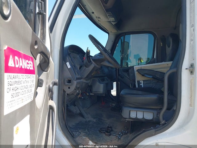 Продажа на аукционе авто 2006 Freightliner M2 106 Heavy Duty, vin: 1FVAC2CS96HV97782, номер лота: 44765532