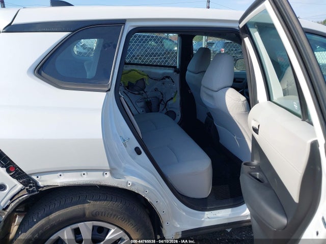 7MUAAABG8PV055570 Toyota Corolla Cross L