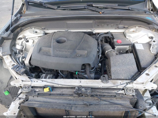 2019 VOLVO XC60 LYV102RLXKB235721 Photo 9