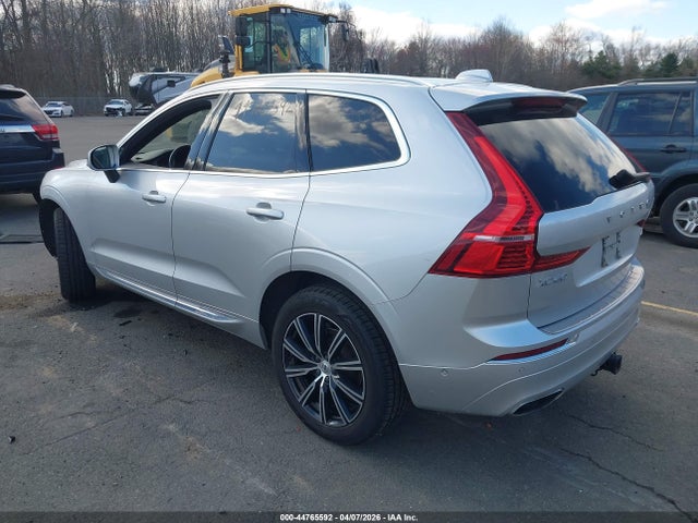 2019 VOLVO XC60 LYV102RLXKB235721 Photo 2