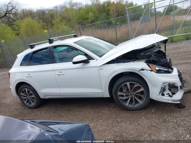 Продаж на аукціоні авто 2022 Audi Q5 Premium Plus 45 Tfsi S Line Quattro S Tronic, vin: WA1EAAFY4N2122596, номер лоту: 44765596
