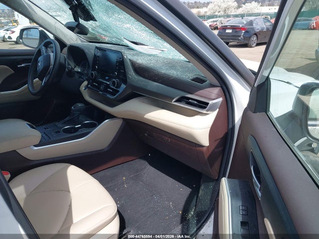 5TDGBRCH4NS547923 Toyota Highlander Hybrid Xle