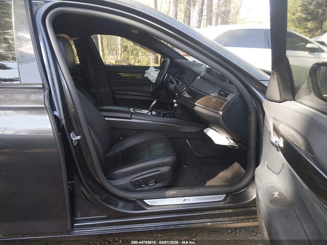 2013 BMW 740I WBAYA6C54DD143376 Photo 4