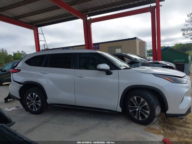 2023 Toyota Highlander Xle მანქანა იყიდება აუქციონზე, vin: 5TDKDRAH7PS030691, აუქციონის ნომერი: 44765618