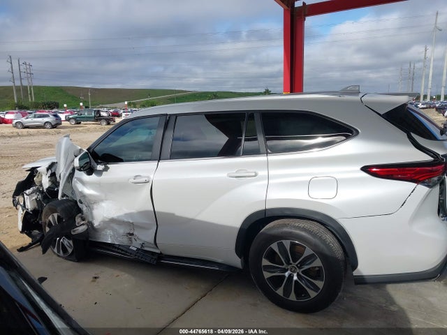 2023 Toyota Highlander Xle მანქანა იყიდება აუქციონზე, vin: 5TDKDRAH7PS030691, აუქციონის ნომერი: 44765618