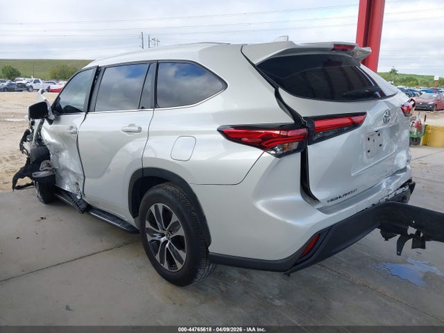 2023 Toyota Highlander Xle მანქანა იყიდება აუქციონზე, vin: 5TDKDRAH7PS030691, აუქციონის ნომერი: 44765618
