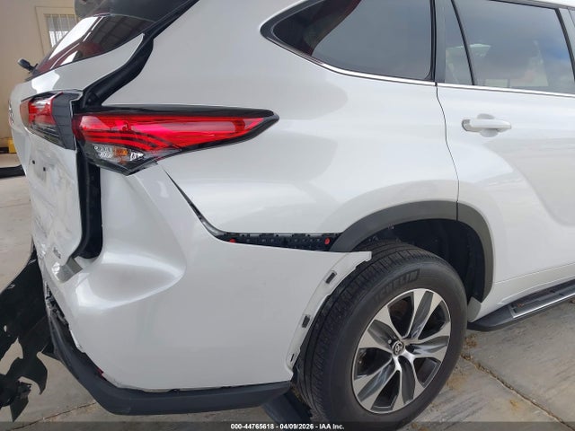 2023 Toyota Highlander Xle მანქანა იყიდება აუქციონზე, vin: 5TDKDRAH7PS030691, აუქციონის ნომერი: 44765618