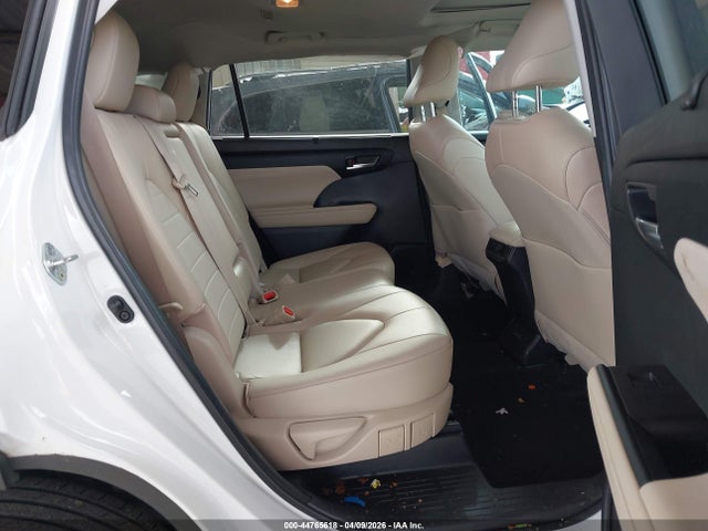 2023 Toyota Highlander Xle მანქანა იყიდება აუქციონზე, vin: 5TDKDRAH7PS030691, აუქციონის ნომერი: 44765618