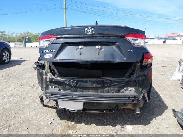 44765642 :رقم المزاد ، 5YFEPMAE7NP335255 vin ، 2022 Toyota Corolla Le مزاد بيع