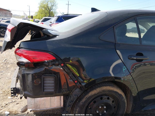 44765642 :رقم المزاد ، 5YFEPMAE7NP335255 vin ، 2022 Toyota Corolla Le مزاد بيع