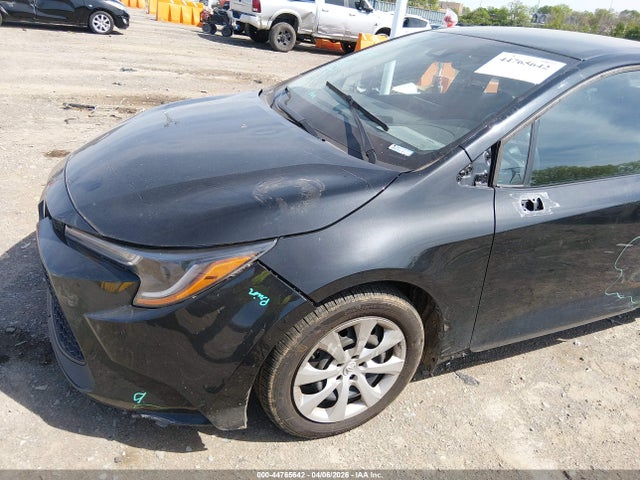 44765642 :رقم المزاد ، 5YFEPMAE7NP335255 vin ، 2022 Toyota Corolla Le مزاد بيع