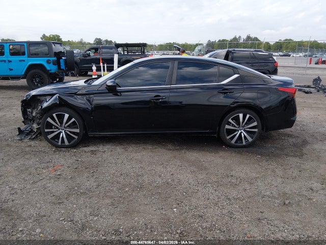 44765647 :رقم المزاد ، 1N4BL4CV0NN406259 vin ، 2022 Nissan Altima Sr Fwd مزاد بيع