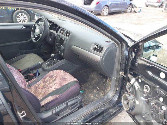 44765654 :رقم المزاد ، 3VW2B7AJ6HM342075 vin ، 2017 Volkswagen Jetta 1.4t S مزاد بيع