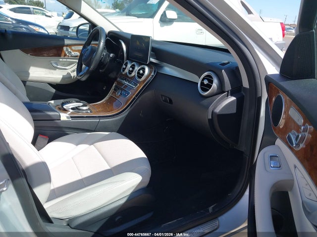44765667 :رقم المزاد ، 55SWF4JB6GU169742 vin ، 2016 Mercedes-benz C 300 مزاد بيع