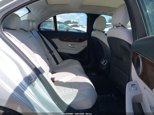 44765667 :رقم المزاد ، 55SWF4JB6GU169742 vin ، 2016 Mercedes-benz C 300 مزاد بيع