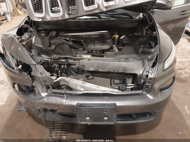 2017 Jeep Cherokee Latitude 4x4 მანქანა იყიდება აუქციონზე, vin: 1C4PJMCB7HW605416, აუქციონის ნომერი: 44765713
