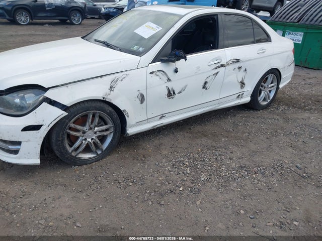 Aukcja sprzedaży 2014 Mercedes-benz C-class C 250 Sport, vin: WDDGF4HB1EG187151, numer aukcji: 44765723