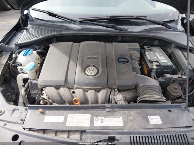 2012 Volkswagen Passat 2.5l Se მანქანა იყიდება აუქციონზე, vin: 1VWBP7A35CC019195, აუქციონის ნომერი: 44765792