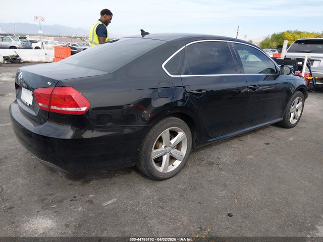 2012 Volkswagen Passat 2.5l Se მანქანა იყიდება აუქციონზე, vin: 1VWBP7A35CC019195, აუქციონის ნომერი: 44765792