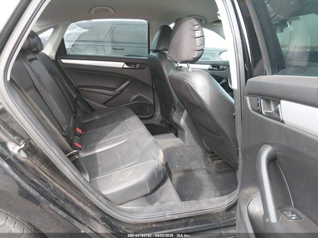 2012 Volkswagen Passat 2.5l Se მანქანა იყიდება აუქციონზე, vin: 1VWBP7A35CC019195, აუქციონის ნომერი: 44765792