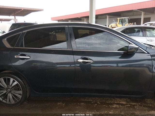Nissan Altima 2.5 S 2018 1N4AL3AP1JC167983 Image 13