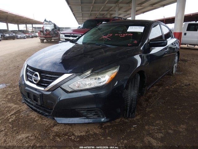 Nissan Altima 2.5 S 2018 1N4AL3AP1JC167983 Image 2