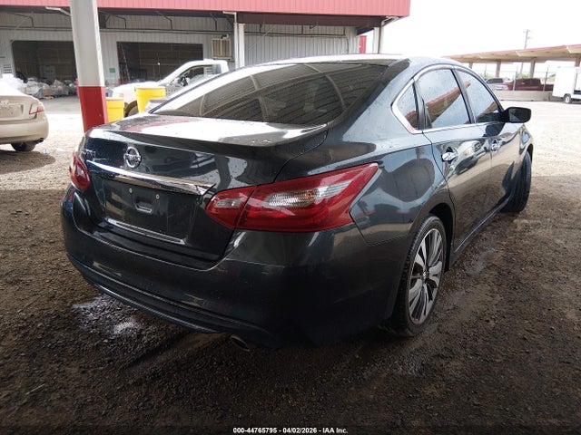 Nissan Altima 2.5 S 2018 1N4AL3AP1JC167983 Image 4