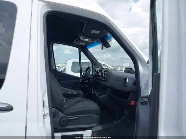 2025 Mercedes-benz Sprinter 2500 Standard Roof 4-cyl Diesel მანქანა იყიდება აუქციონზე, vin: W1Z4KFHY8SP823821, აუქციონის ნომერი: 44765823
