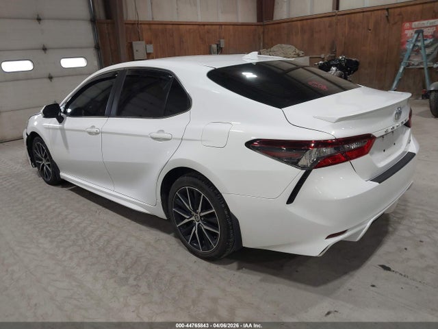 44765843 :رقم المزاد ، 4T1G11AK3MU421674 vin ، 2021 Toyota Camry Se مزاد بيع