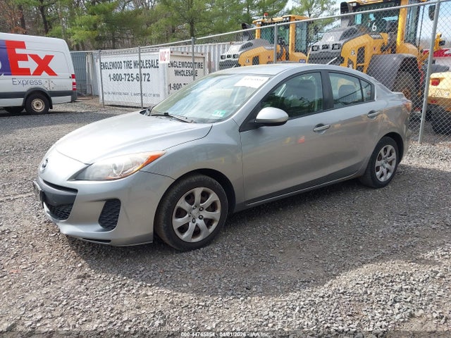 2013 MAZDA MAZDA3 JM1BL1TG5D1800842 Photo 1