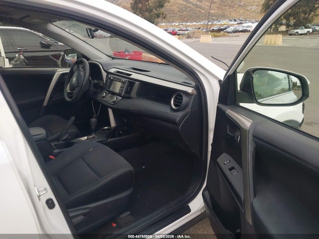 2015 TOYOTA RAV4 JTMWFREV6FD075417 Photo 4