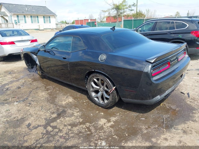 2015 Dodge Challenger R/t მანქანა იყიდება აუქციონზე, vin: 2C3CDZAT9FH712787, აუქციონის ნომერი: 44765961