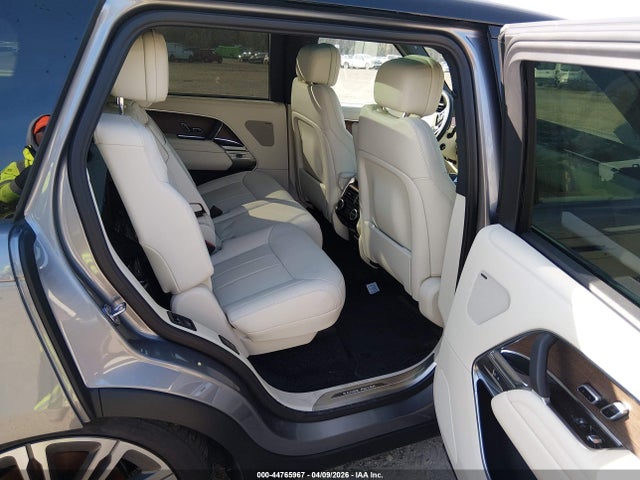 SALKPBFU3SA274244 Land Rover Range Rover P400 Se 7 Seat