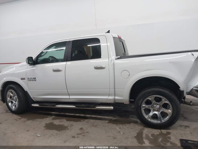 44765969 :رقم المزاد ، 1C6RR7NT3HS518393 vin ، 2017 Ram 1500 Laramie  4x4 5'7 Box مزاد بيع