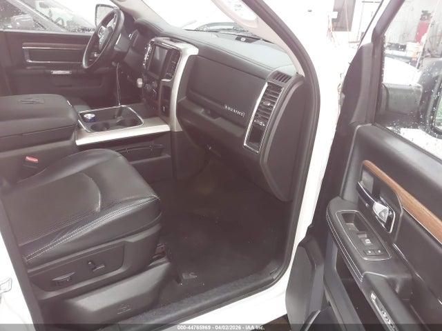 44765969 :رقم المزاد ، 1C6RR7NT3HS518393 vin ، 2017 Ram 1500 Laramie  4x4 5'7 Box مزاد بيع