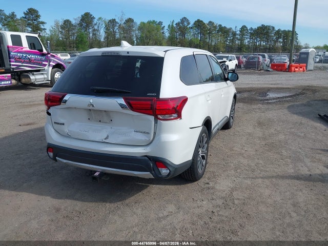 JA4AZ2A39HZ032204 Mitsubishi Outlander Es