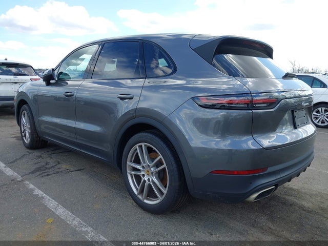 2021 PORSCHE CAYENNE WP1AA2AY6MDA00132 Photo 2