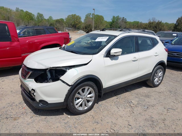 44766009 :رقم المزاد ، JN1BJ1CP3JW188924 vin ، 2018 Nissan Rogue Sport Sv مزاد بيع