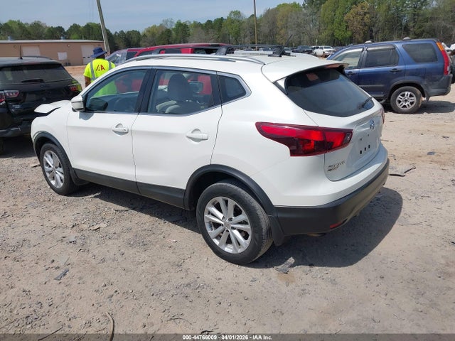44766009 :رقم المزاد ، JN1BJ1CP3JW188924 vin ، 2018 Nissan Rogue Sport Sv مزاد بيع